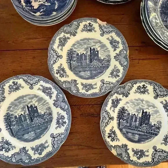 Johnson Brothers Old Britain Castles Blarney Castle 2 two plates with chips - Picture 9 of 9